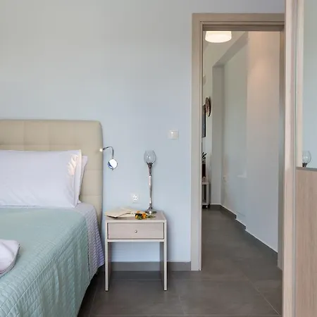 Niovi Seaside Apartment