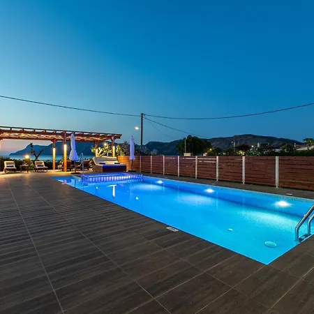 Niovi Seaside Apartment *